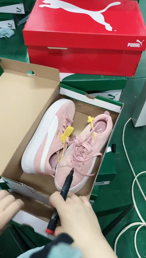 彪马时尚休闲运动鞋36M  C57
