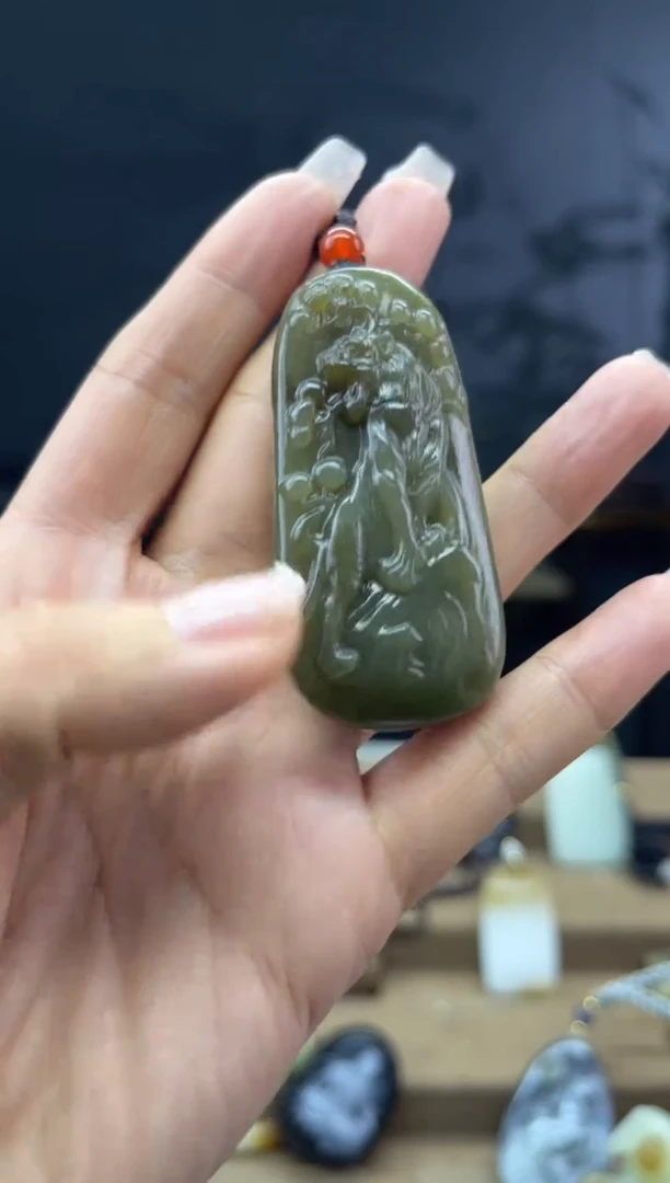 颈饰未镶嵌和田玉1