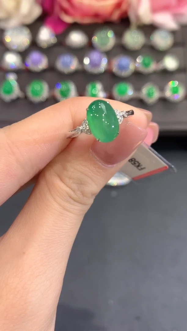 18K金镶嵌戒指翡翠a40