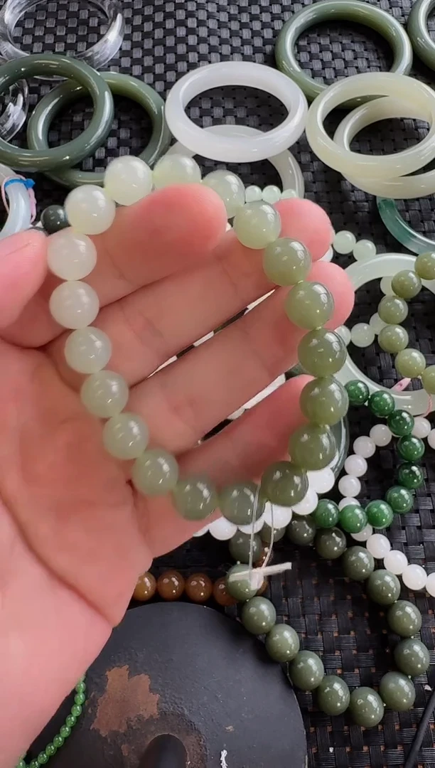 和田玉未镶嵌颈饰晴水渐变色10mm