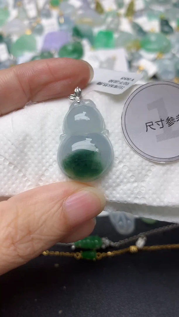 颈饰18K金镶嵌翡翠天然缅甸A货翡翠