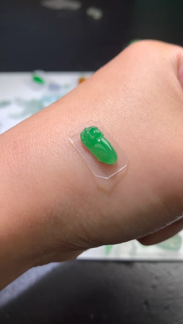 未镶嵌定制翡翠毛货