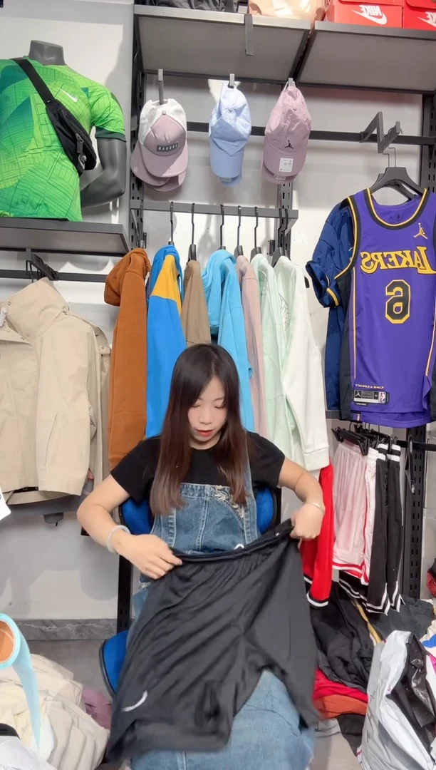 1595  编码 瑕疵款直播间过款为准 尺码