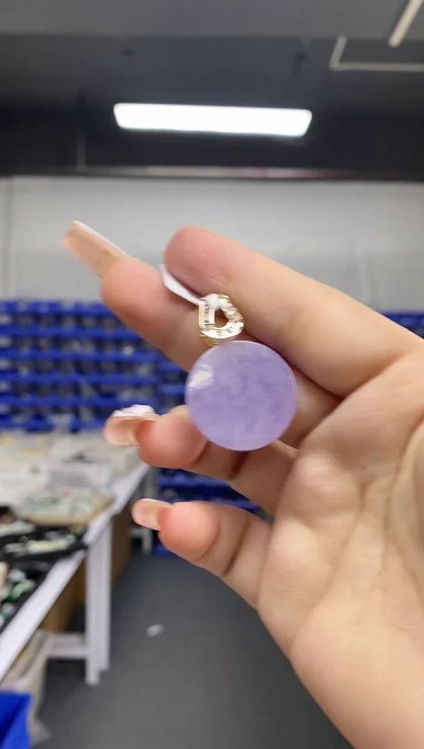 翡翠未镶嵌吊坠(不含链)多样性发其一颜色微差