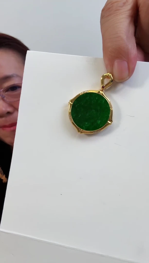 【闪购商品】翡翠颈饰18K金镶嵌吊坠