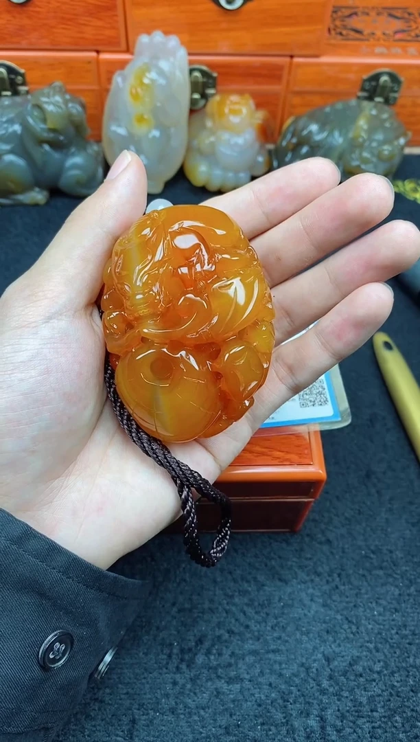 未镶嵌玛瑙/玉髓珠宝奇石龙*0
