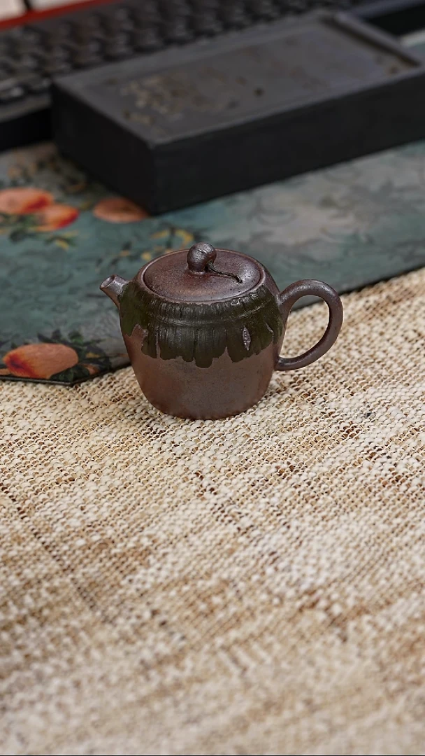 茶壶紫砂红了樱桃绿了芭蕉