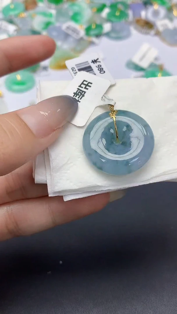 翡翠18K金镶嵌颈饰天然缅甸a货翡翠