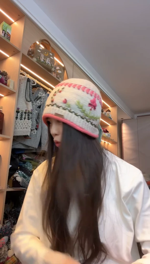 羊毛灰粉卷边帽