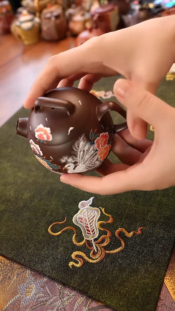 茶壶紫砂凤穿牡丹