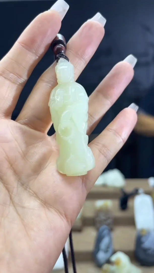 颈饰未镶嵌和田玉1