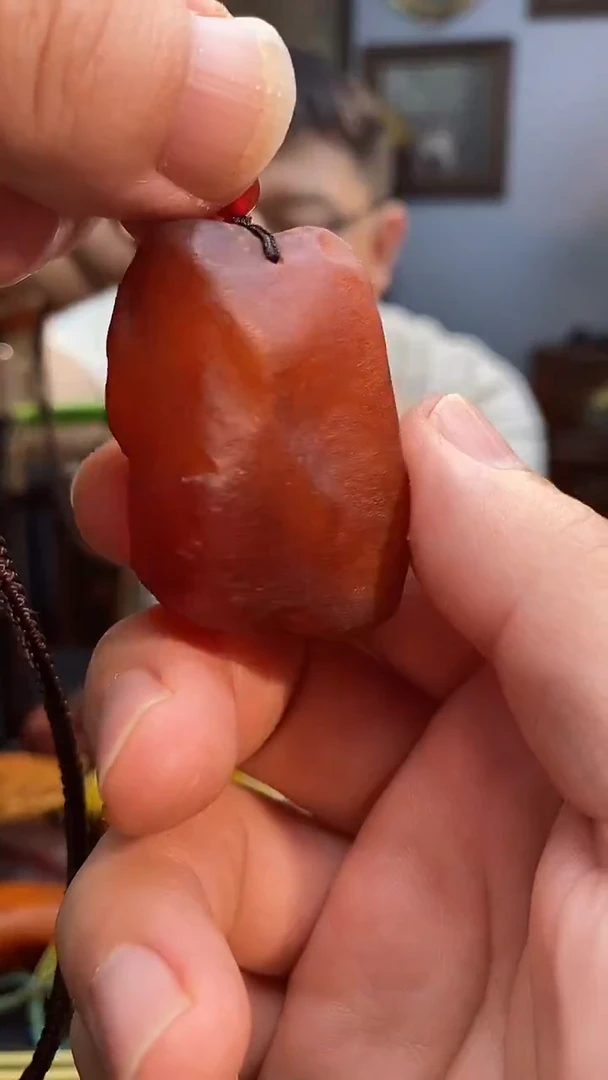 琥珀颈饰未镶嵌吊坠