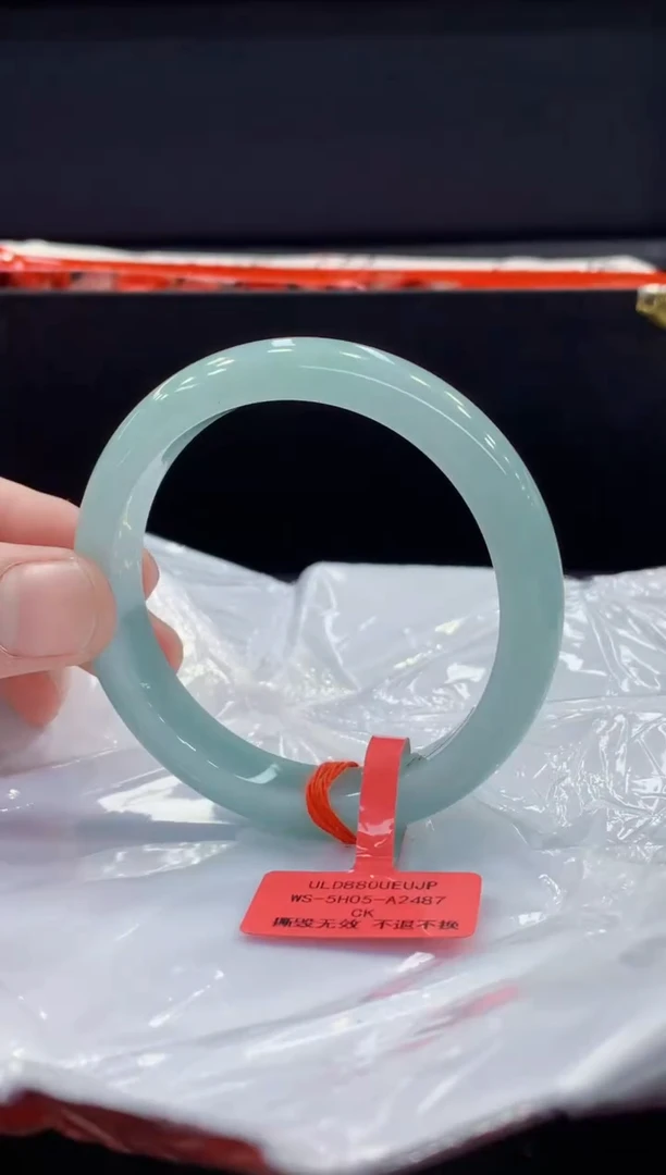 未镶嵌手镯翡翠翡翠手镯