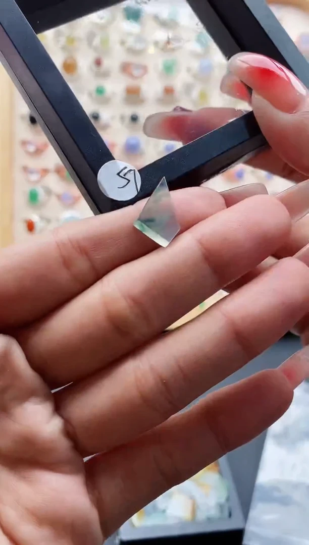 【闪购商品】翡翠裸石未镶嵌缅甸天然A货翡翠裸石