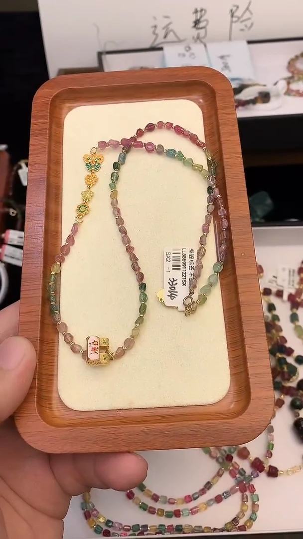 颈饰未镶嵌碧玺独家设计款多样性发其一