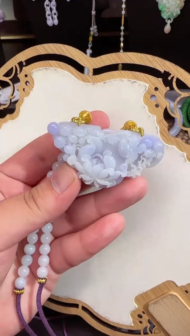 【闪购商品】翡翠颈饰未镶嵌牌子