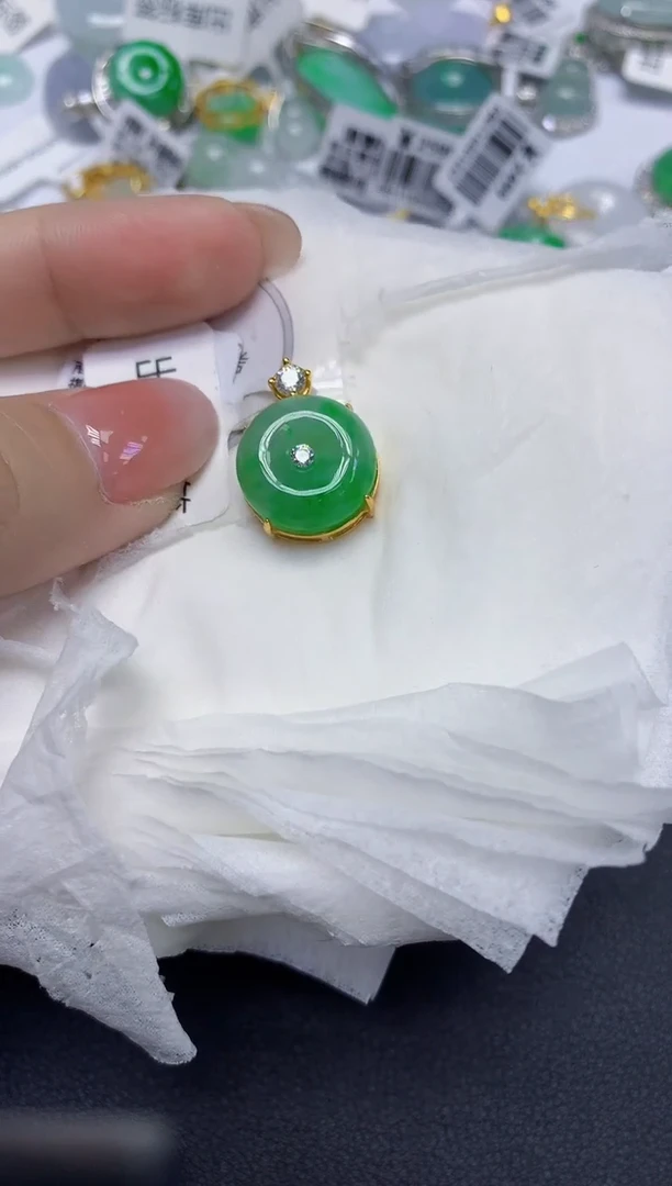 颈饰未镶嵌翡翠天然缅甸翡翠A货多样性发一件