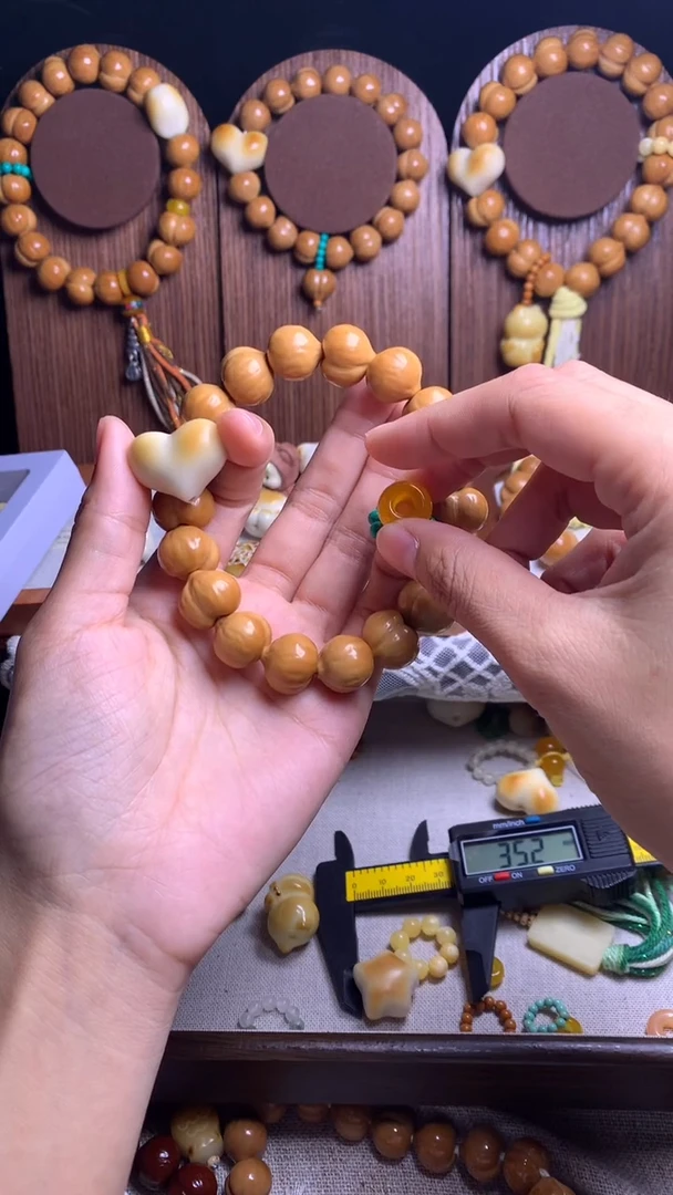 吊坠猴头核桃张*蕾全品聚宝盆爱心绿跑环透明爱心复古流苏