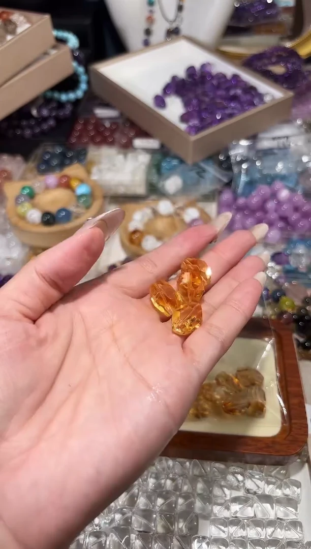 水晶手串未镶嵌X67暴力黄随型卡13单颗约2.7克