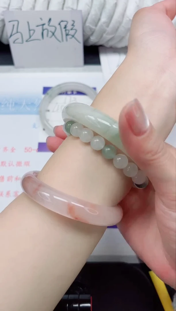 【闪购商品】石英质玉手镯未镶嵌174#58.6