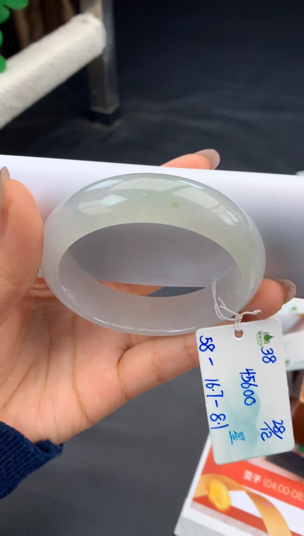 未镶嵌手镯翡翠翡翠自带#送人#，假一赔三