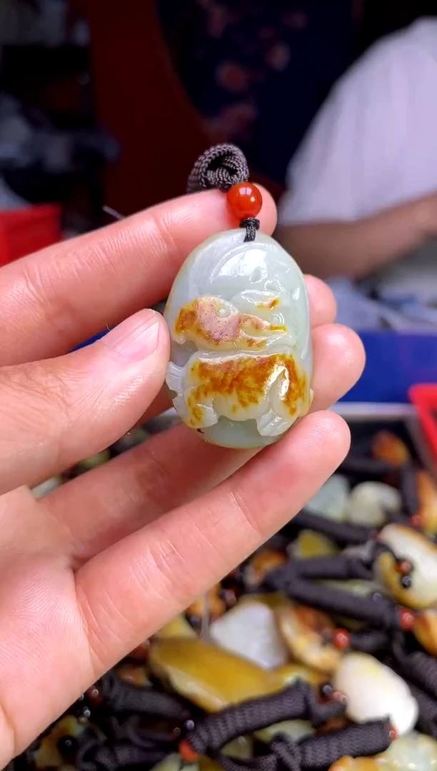 和田玉未镶嵌颈饰1