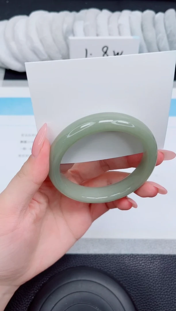 石英质玉手镯未镶嵌136-60.5