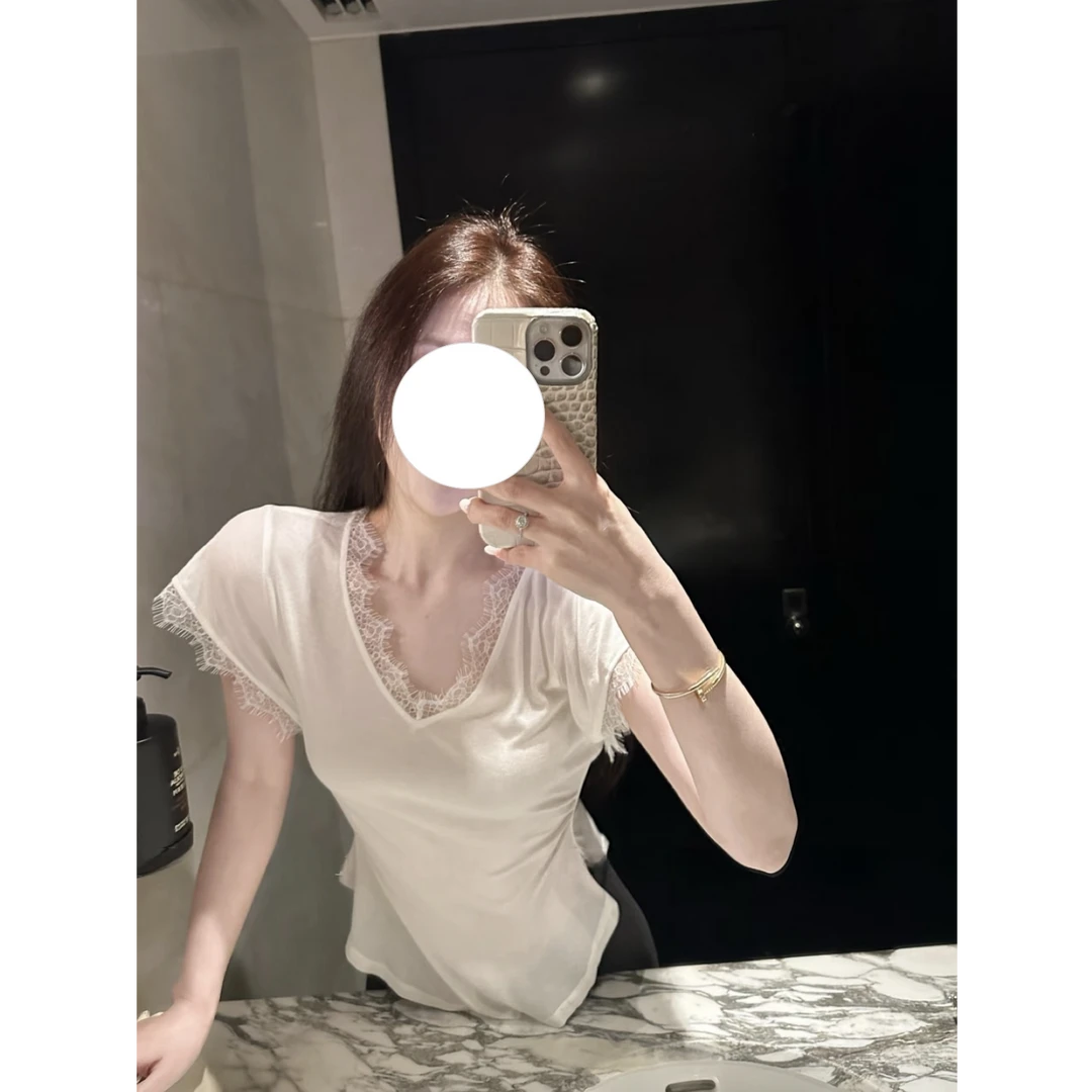 设计感V领拼接蕾丝T恤女夏季新款纯欲小性感女人味十足的短袖上衣