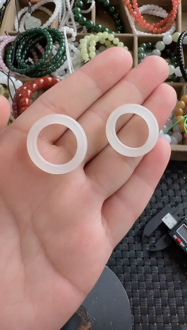 和田玉未镶嵌颈饰白玉指环多样性发货拍一发一