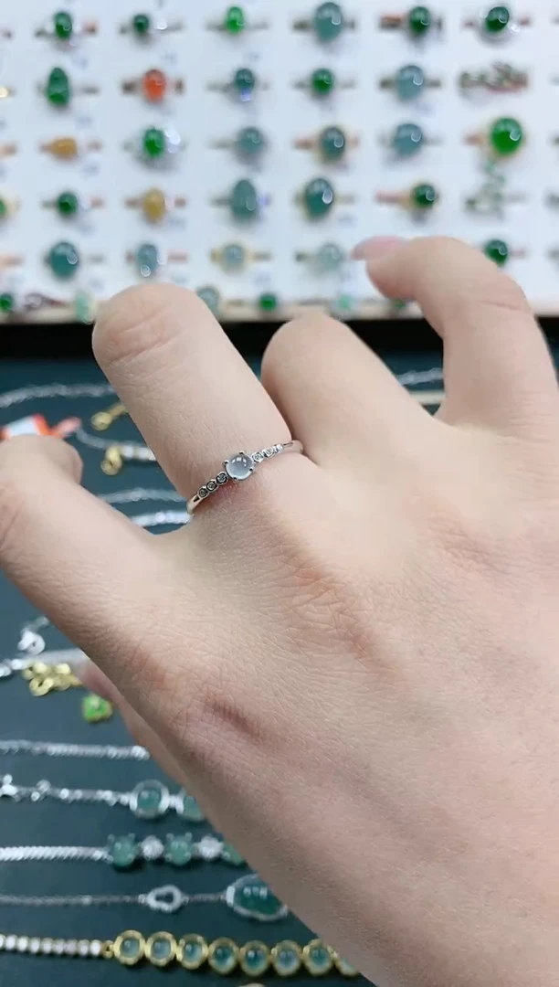 翡翠戒指银S925镶嵌天然翡翠