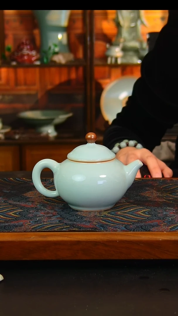 瓷片不开片官帽壶，微瑕