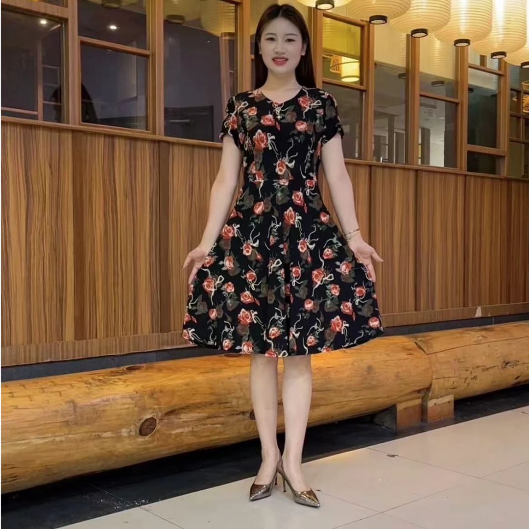 夏季新款2025V领修身碎花气质显瘦连衣裙