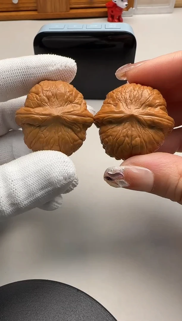 【闪购商品】文玩核桃把件一对核桃