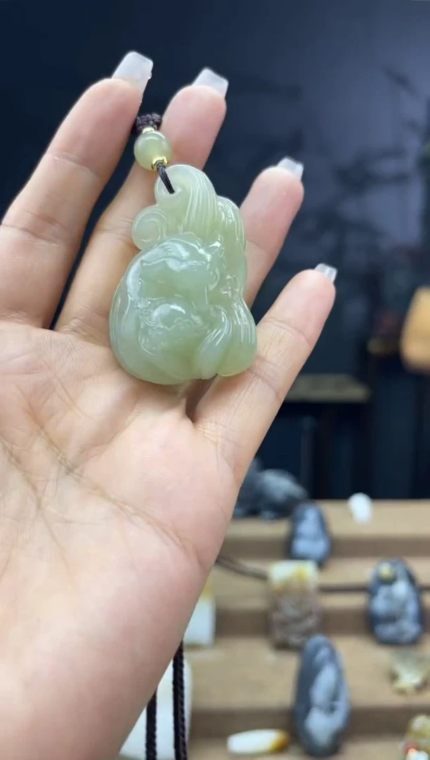 颈饰未镶嵌和田玉1