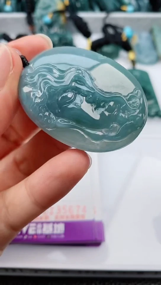 【闪购商品】翡翠颈饰未镶嵌