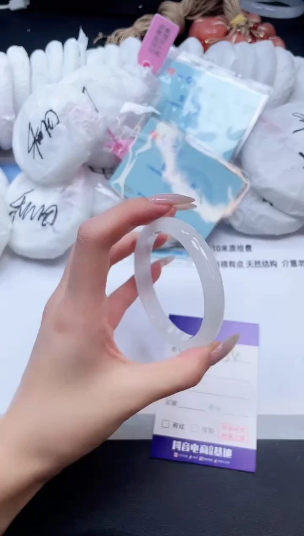 未镶嵌手镯石英质玉9Q34-60