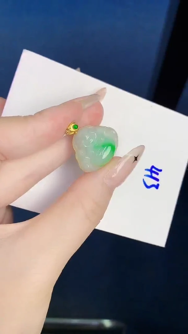 颈饰18K金镶嵌翡翠缅甸天然翡翠A货