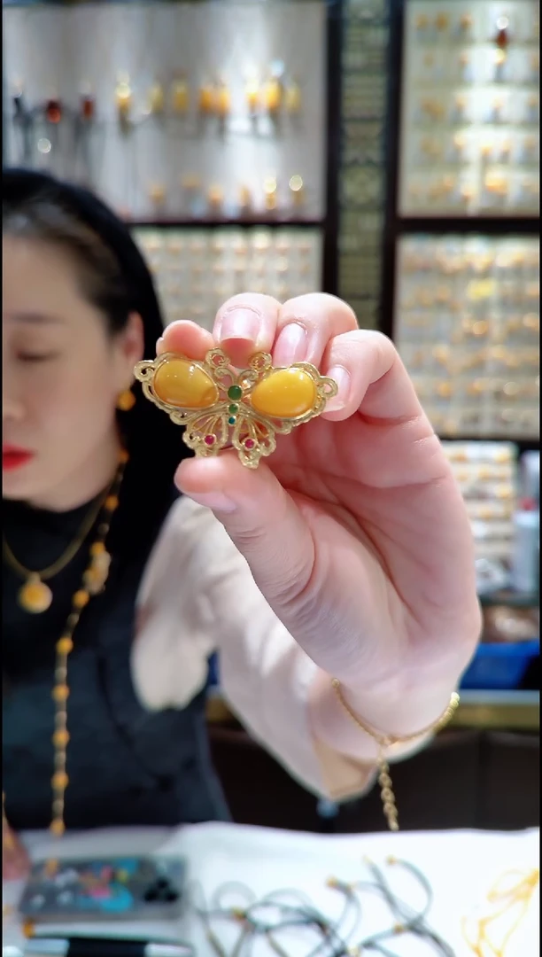 蜜蜡银S925镀金镶嵌珠宝奇石﹣A176蜜蜡胸针赠项圈