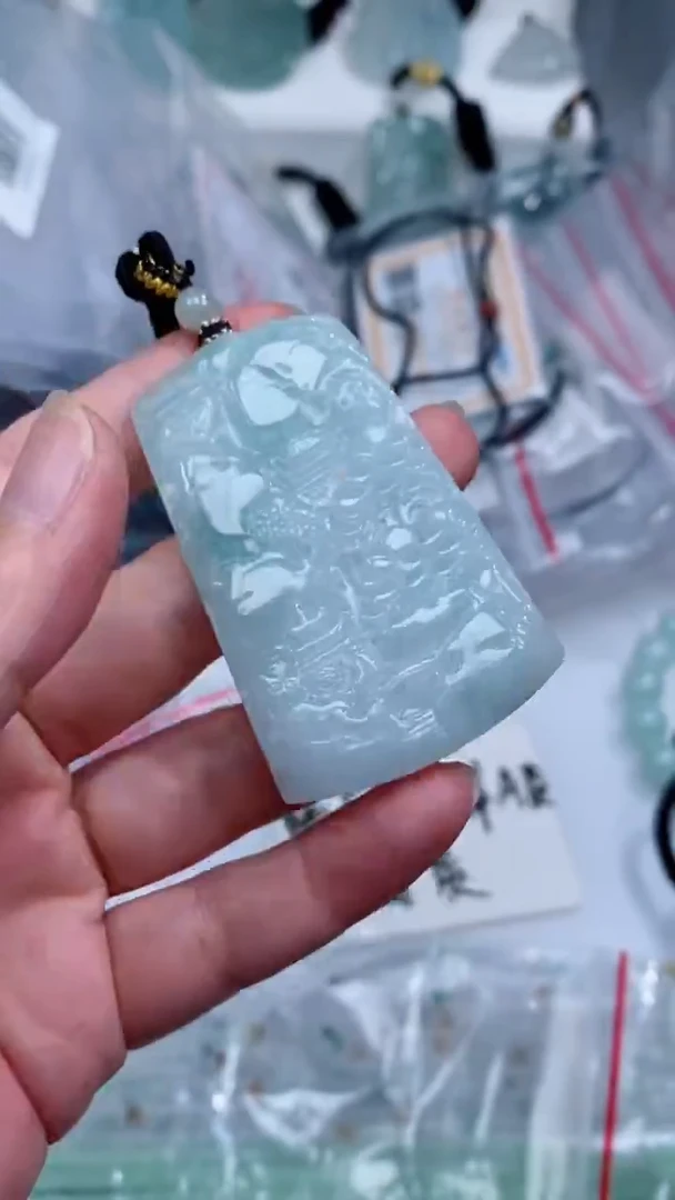 颈饰未镶嵌翡翠吊坠