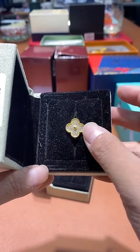 瓷片品牌 包包香水眼镜手表护肤品@@1