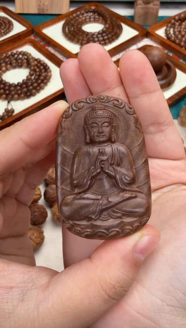 檀香木吊坠大日如来牌子 印度老山檀香