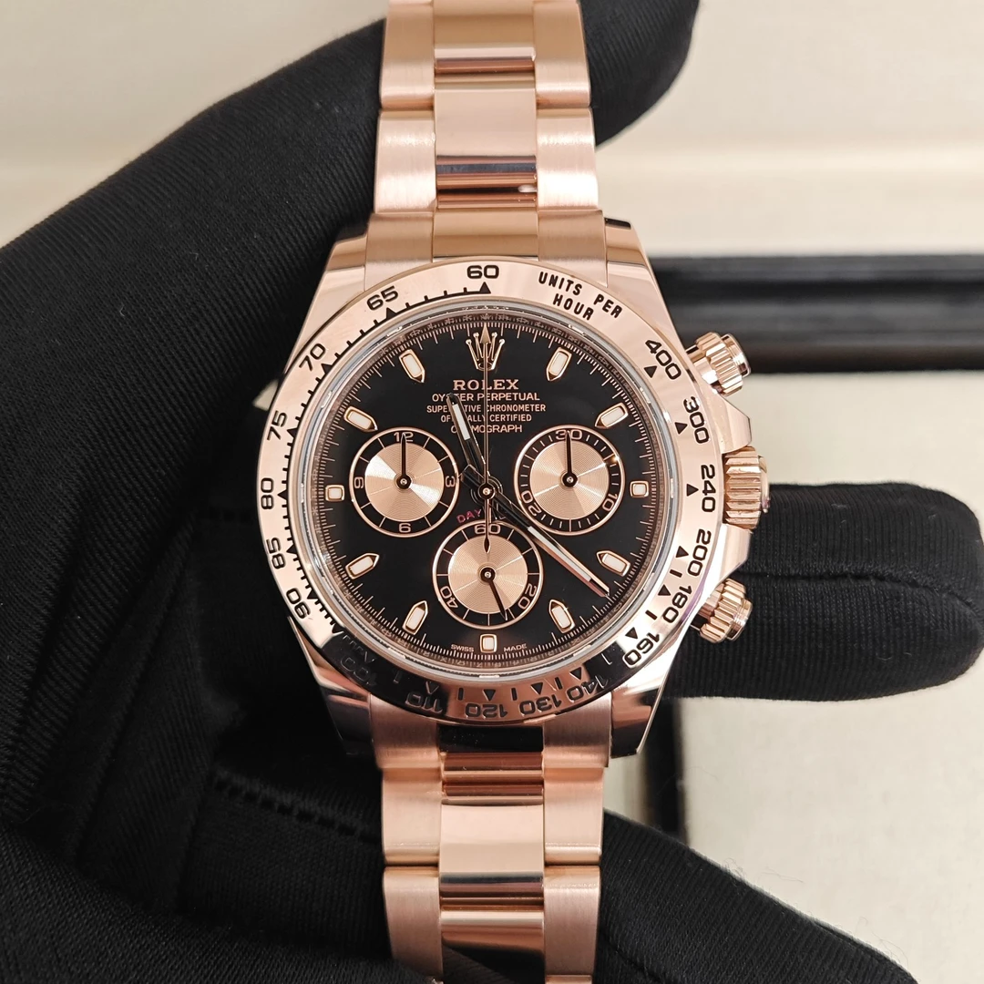 95新 Rolex/劳力士 22年迪通拿116505黑盘金眼条刻男士腕表