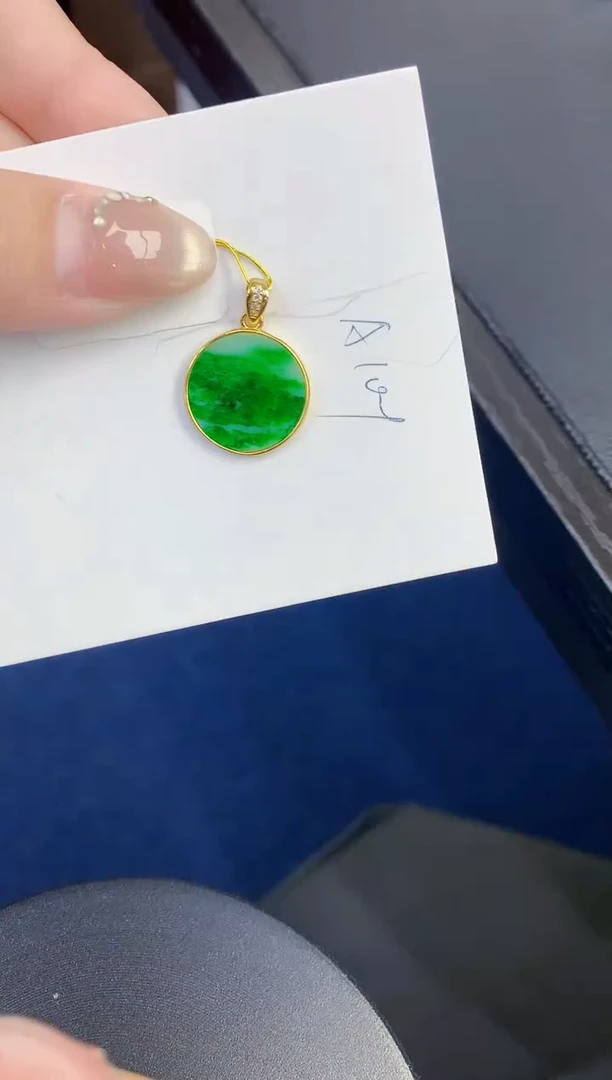 颈饰未镶嵌翡翠缅甸天然翡翠a货