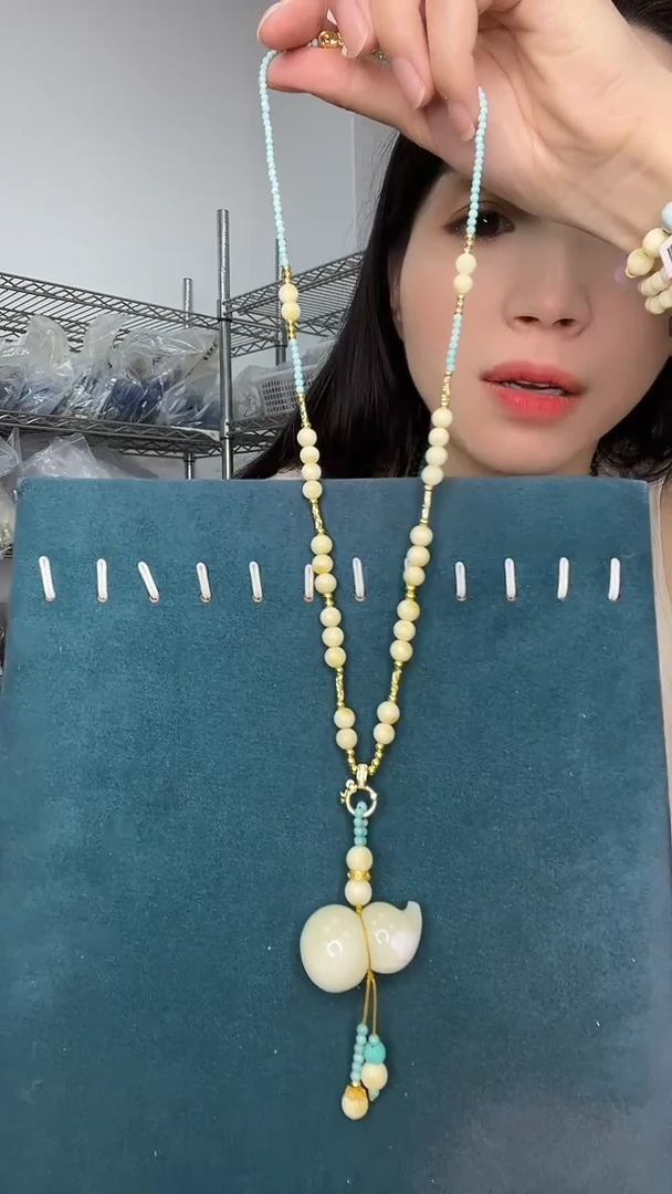 未镶嵌琥珀裸石A1577天然蜜蜡