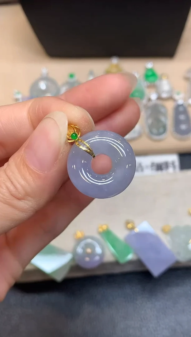 颈饰18K金镶嵌翡翠甜甜圈【无服务费