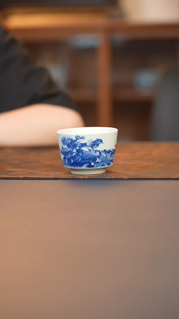 木南青花芙蓉鸳鸯马蹄杯