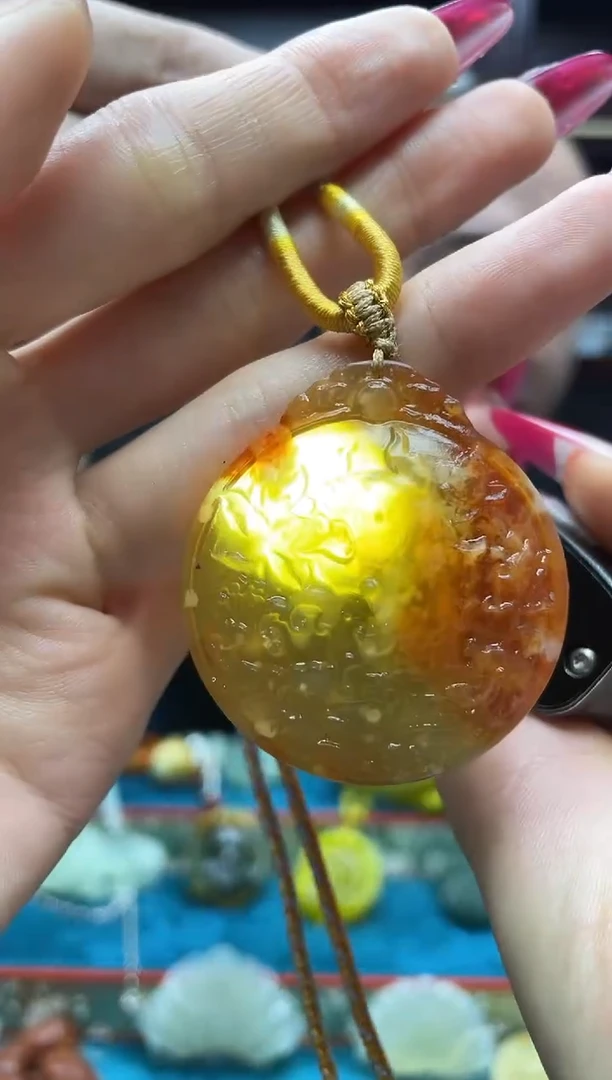 未镶嵌岫玉吊坠·