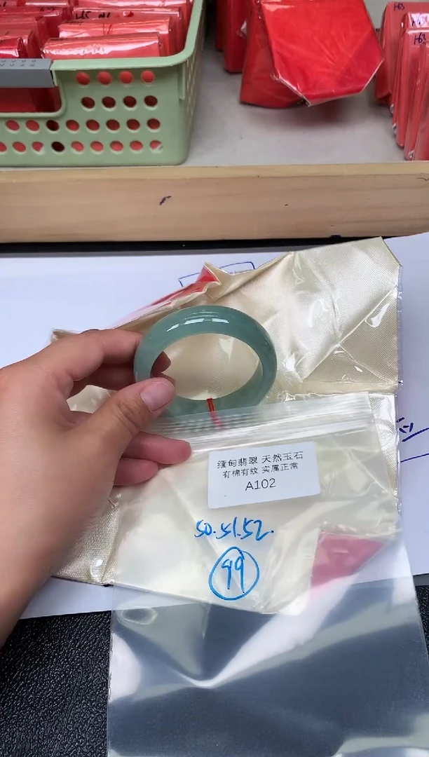 时尚手镯绿色缅风A102