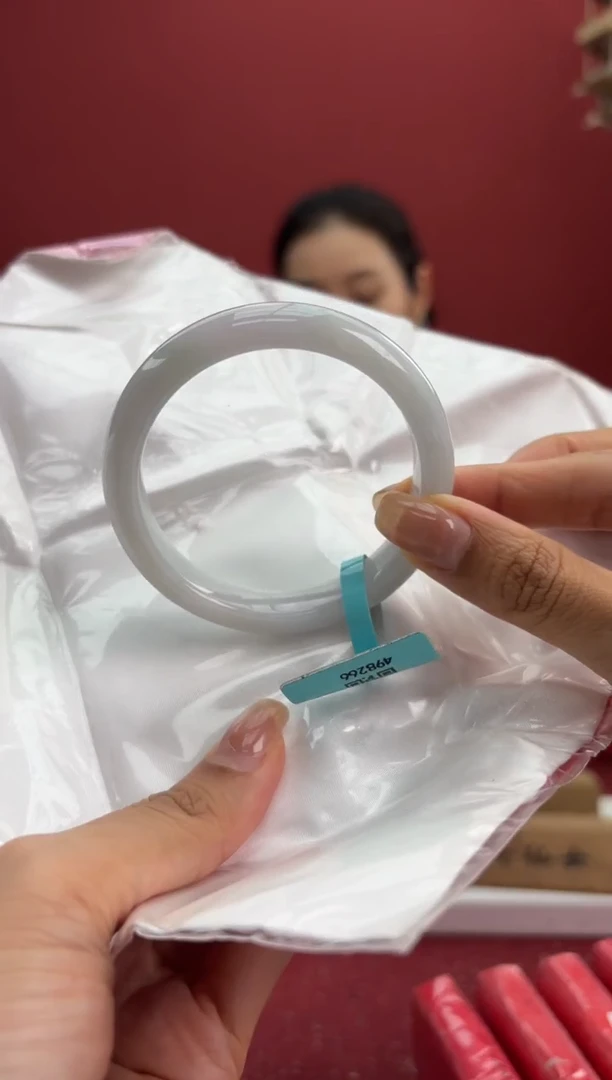 翡翠手镯未镶嵌4手镯