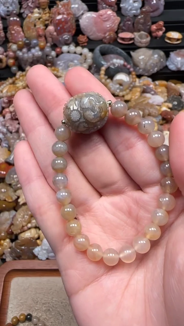 颈饰未镶嵌硅化珊瑚（珊瑚玉）588